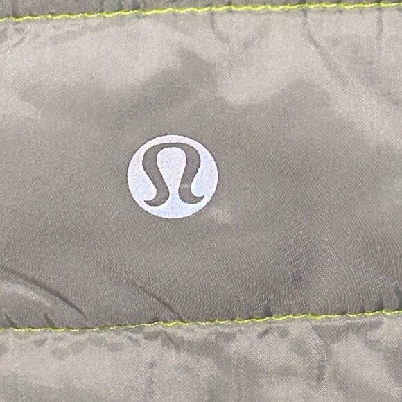Lululemon The Bomb Bomber Quilted Reversible Jacket‎ Grey Size 2 - Picture 4 of 9